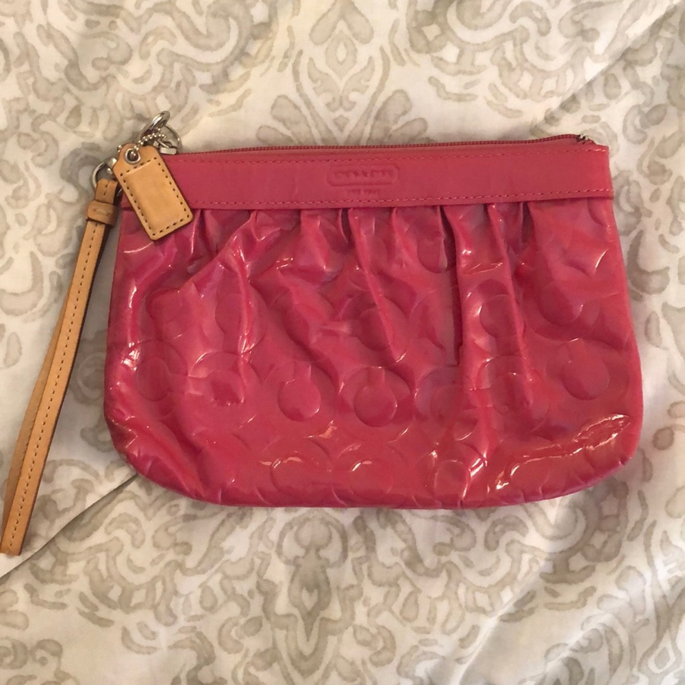COACH - Small pink clutch